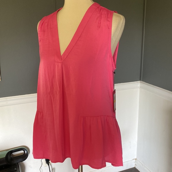 NWT Vince Camuto Pink Peplum Top - Picture 4 of 10